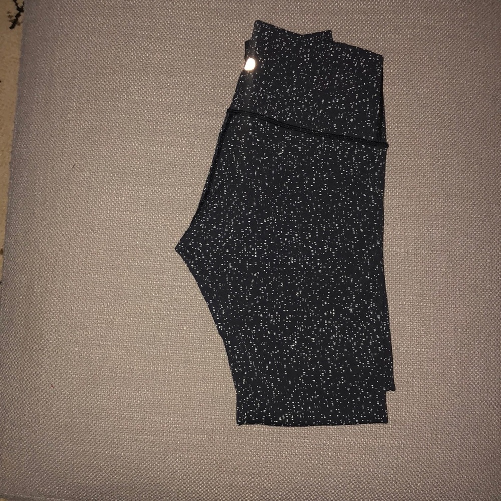 Lululemon align pant cropped black polka dot 6